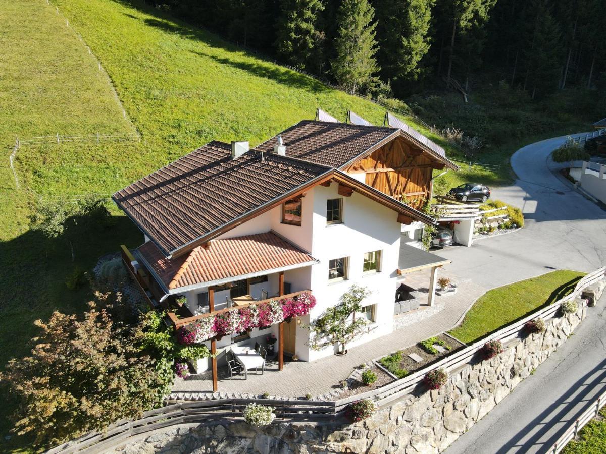Haus Evelin Apartment Sankt Leonhard im Pitztal Exterior foto
