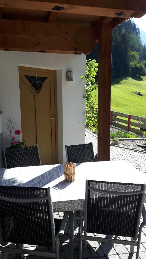 Haus Evelin Apartment Sankt Leonhard im Pitztal Exterior foto