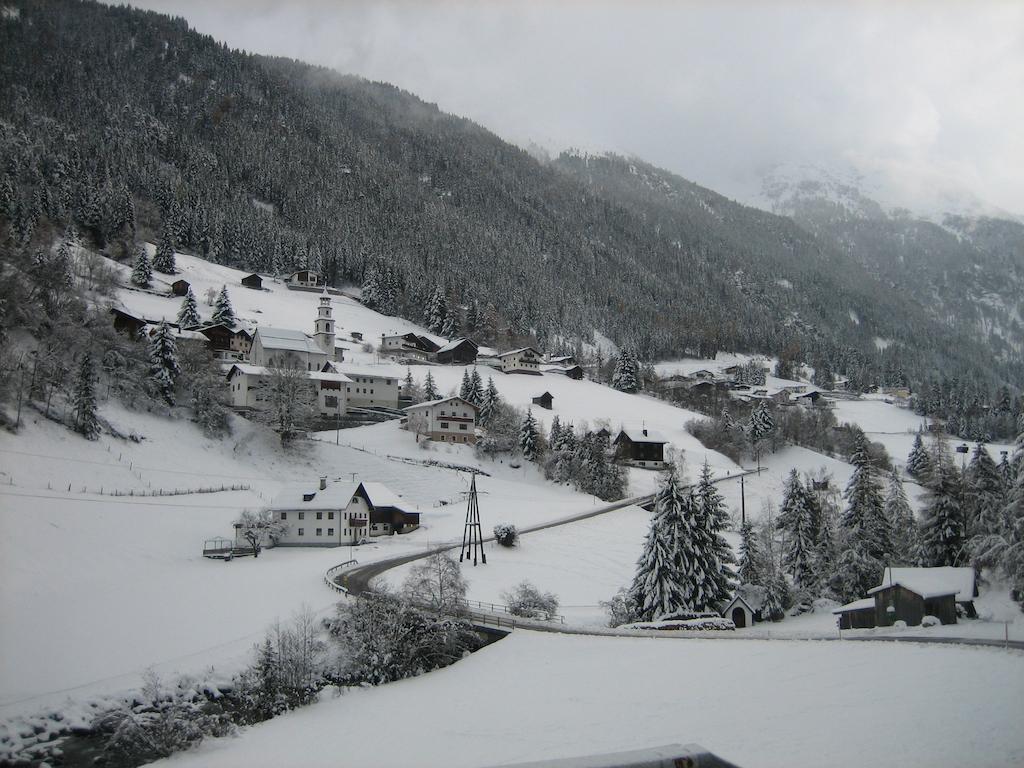 Haus Evelin Apartment Sankt Leonhard im Pitztal Exterior foto