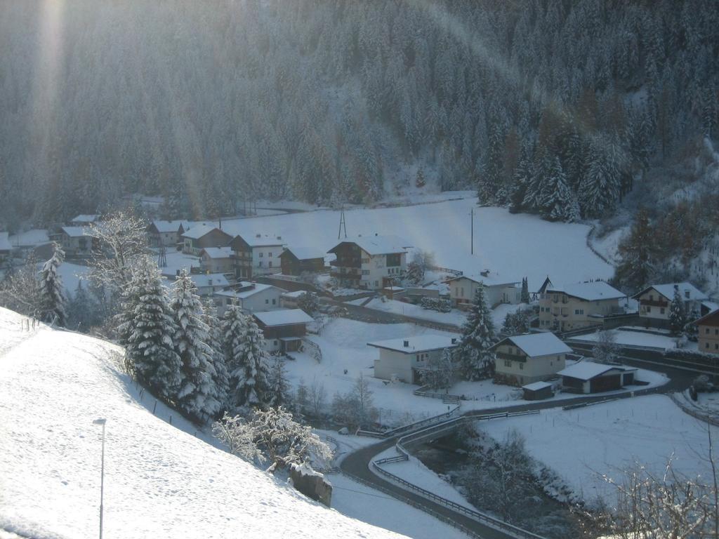 Haus Evelin Apartment Sankt Leonhard im Pitztal Exterior foto